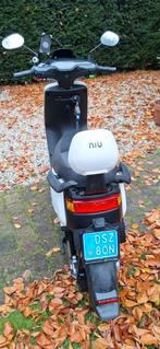 Electrische SCOOTER- merk: NIU., Fietsen en Brommers, Ophalen, Zo goed als nieuw, Elektrisch, Overige merken