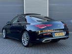 Mercedes-Benz CLA-klasse 200 AMG LINE Business Solution Pano, Auto's, Gebruikt, 4 cilinders, Lichtsensor, Leder