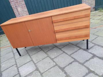 Vintage Side/Board  beschikbaar voor biedingen