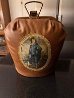 Antieke Theemuts, Ophalen