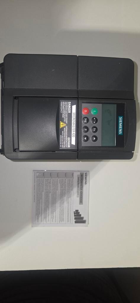 Siemens Micromaster 420 Frequentieregelaar, Zakelijke goederen, Machines en Bouw | Industrie en Techniek, Ophalen