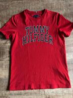 Tommy Hilfiger T-shirt - Rood - Zo goed als nieuw, Kinderen en Baby's, Kinderkleding | Maat 164, Ophalen of Verzenden, Zo goed als nieuw