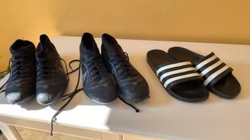 Voetbalschoenen Nike maat 41,5 en slippers Adidas beschikbaar voor biedingen