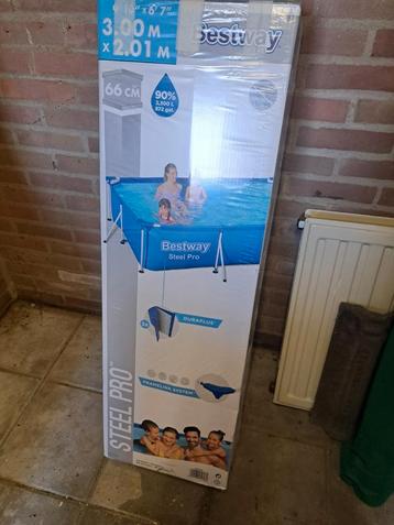 Bestway Steel Pro Frame Zwembad beschikbaar voor biedingen