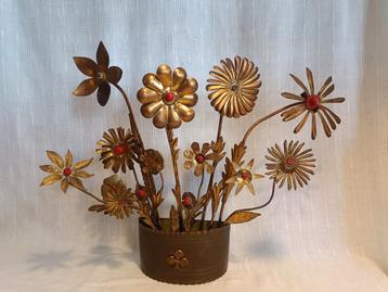 Vintage. Metal Art flowers. beschikbaar voor biedingen