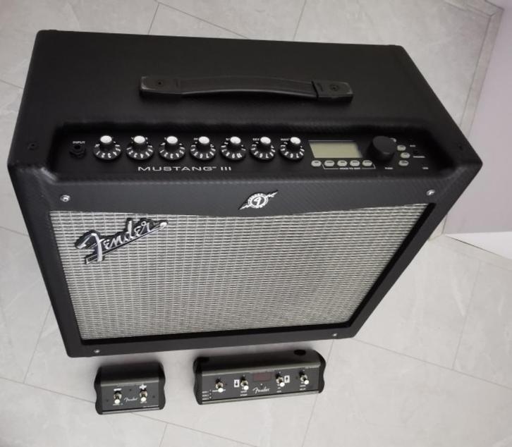 Fender versterker Mustang-3 V2 100W, Muziek en Instrumenten, Versterkers | Bas en Gitaar, Gebruikt, Gitaar, 100 watt of meer, Ophalen