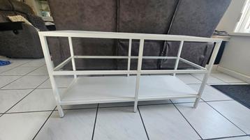 Witte TV meubel met glazen plank beschikbaar voor biedingen