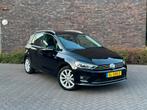 Golf Sportsvan 1.4 TSI 150pk DSG Highline|ACC|Trekhaak|LED, Auto's, Volkswagen, 65 €/maand, Zwart, 700 kg, Alcantara