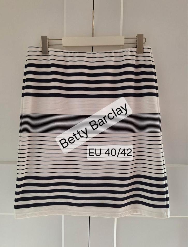 Betty Barclay rok – crème met marineblauwe strepen 40/42, Kleding | Dames, Rokken, Zo goed als nieuw, Maat 42/44 (L), Overige kleuren