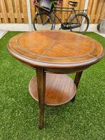 Mooie oude bijzettafel, Ophalen, Gebruikt, Rond, 55 tot 75 cm
