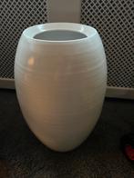 Grote vaas 48 cm hoog wit, Overige kleuren, Ophalen of Verzenden, Minder dan 50 cm, Glas