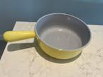 Gietijzeren Caquelon - Le Creuset model, Gietijzer, Ophalen of Verzenden, Zo goed als nieuw, Keramische plaat