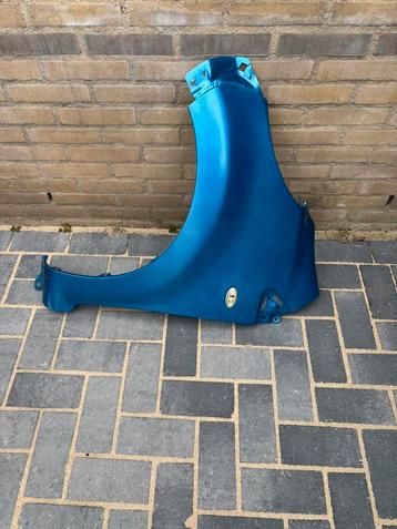 Spatbord bestuurderskant peugeot 107 beschikbaar voor biedingen