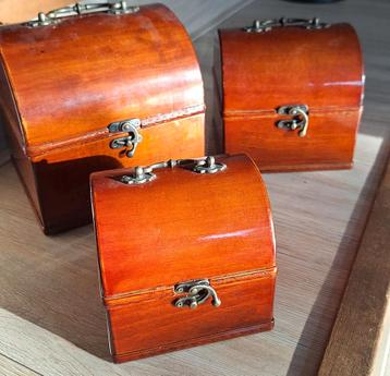 Houten Sierkistjes - Set van 3 beschikbaar voor biedingen