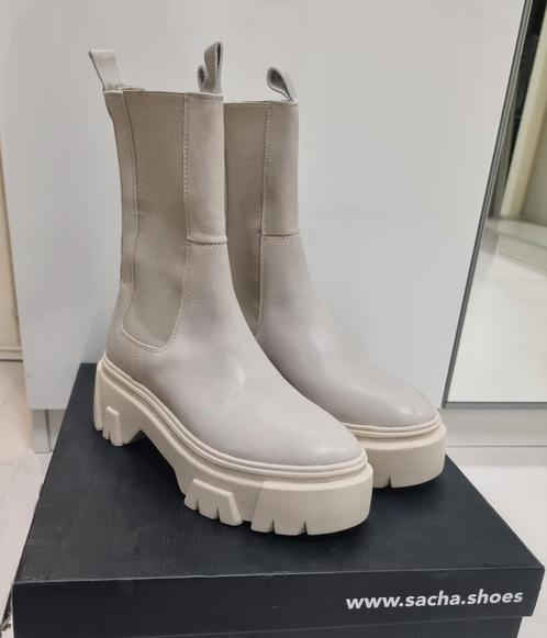 *NIEUW*LEER sacha offwhite chelsea boots plateauzool maat 39, Kleding | Dames, Schoenen, Nieuw, Lage of Enkellaarzen, Wit, Ophalen of Verzenden