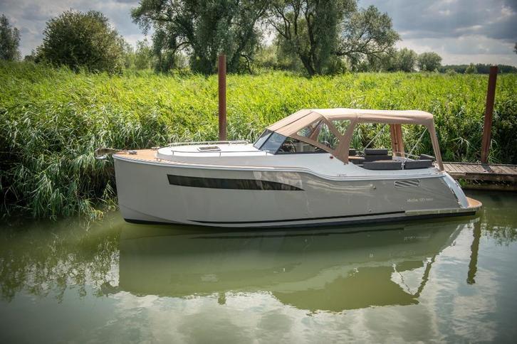 Maxima 920 Cabin - Stijlvolle sloep met slaapruimte, Watersport en Boten, Motorboten en Motorjachten, Nieuw, Polyester, 9 tot 12 meter