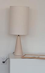 Kwantum tafellamp, Huis en Inrichting, Lampen | Lampenkappen, Nieuw, Beige, Rond, Ophalen of Verzenden