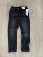 Nieuwe zwarte jeans spijkerbroek maat 128, Nieuw, Jongen, Ophalen of Verzenden, Broek