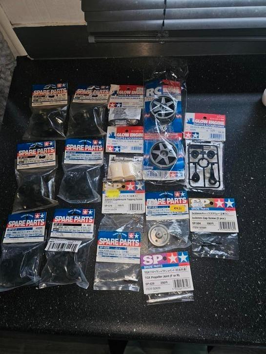 Div tamiya tgx onderdelen nieuw vintage 1995 nitro 1/8, Hobby en Vrije tijd, Modelbouw | Radiografisch | Auto's, Nieuw, Onderdeel