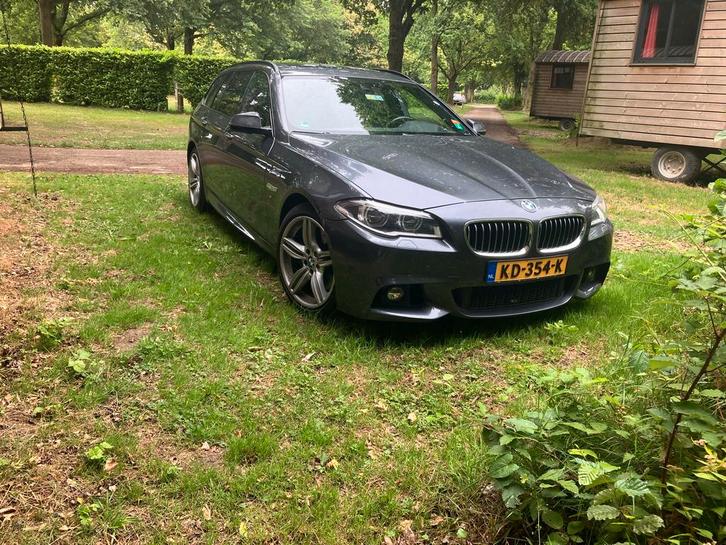 BMW 5-Serie 535D 230KW Touring f11 2015 Grijs, Auto's, BMW, Particulier, 5-Serie, Diesel, E, Stationwagon, Automaat, Geïmporteerd