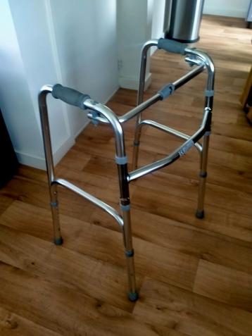 Looprek rollator loop rek beschikbaar voor biedingen