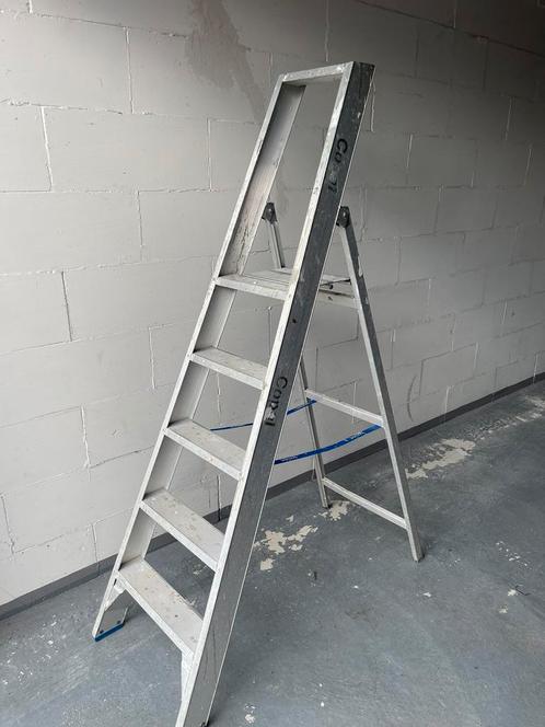 Solide bordestrap | klus trap | werktrap | 5 treden, Doe-het-zelf en Verbouw, Ladders en Trappen, Gebruikt, Trap, Opvouwbaar of Inschuifbaar