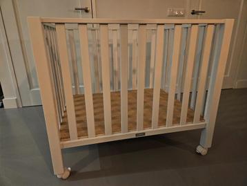 Box Bopita wit vierkant met wielen beschikbaar voor biedingen