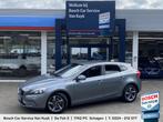 Volvo V40 1.6 T4 Momentum / Automaat / NL-Auto / 179 PK / Cr, Gebruikt, 700 kg, 179 pk, Leder en Stof