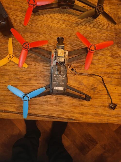 Kapotte parrot bebob drone voor een handig persoon, Hobby en Vrije tijd, Modelbouw | Radiografisch | Helikopters en Quadcopters