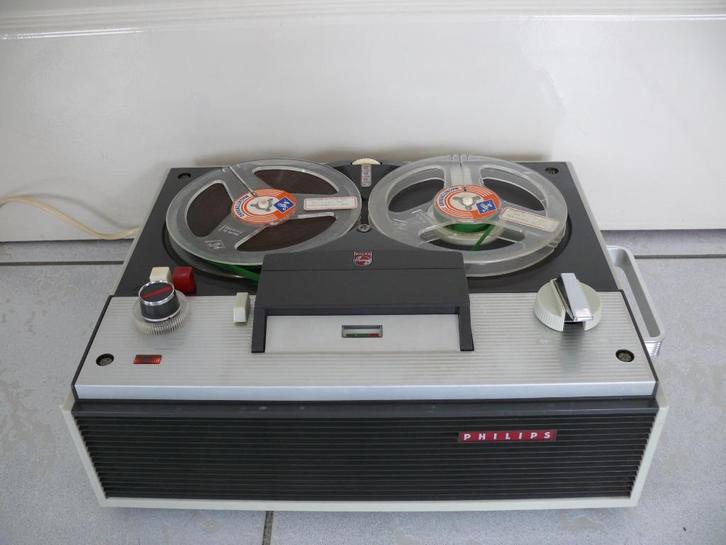 Perfect spelende bandrecorder Philips EL3551 - 4 sporen, Audio, Tv en Foto, Bandrecorders, Bandrecorder, Met stofkap, Met banden
