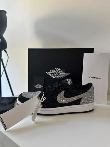 Nike Swarovski Jordan 1 Low Stealth  US10 EU42 Damesschoenen beschikbaar voor biedingen