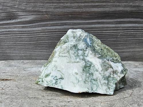 Leuke ruwe mosagaat, Verzamelen, Mineralen en Fossielen, Mineraal, Ophalen of Verzenden