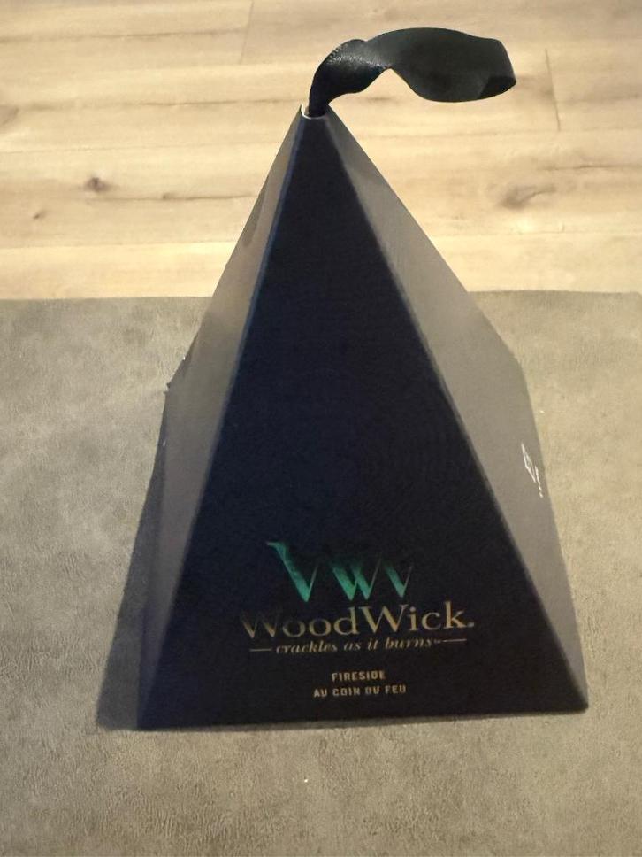 Woodwick  geurkaarzen giftsets (6 stuks), Huis en Inrichting, Woonaccessoires | Kandelaars en Kaarsen, Nieuw, Kaars, Minder dan 25 cm