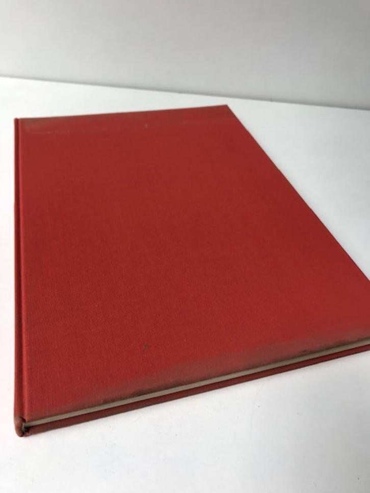 Sprookjes van de Lage Landen. Tekeningen van Peter Vos, Boeken, Sprookjes en Fabels, Gelezen, Ophalen of Verzenden