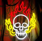 LED lamp neon stijl Vlammende schedel (38x30cm), Ophalen of Verzenden, Nieuw, Lichtbak of (neon) lamp
