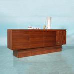 Japandi walnoot dressoir gerenoveerd, midmod 70s sideboard, Huis en Inrichting, Kasten | Dressoirs, Seventies, Ophalen of Verzenden