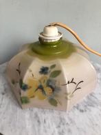Oude (antieke) opaline glazen hanglampje met bloemdecor, Antiek en Kunst, Antiek | Lampen, Ophalen of Verzenden
