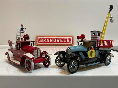 Blikken auto’s (2st) 1x Brandweer, 1x Sleepdienst, Antiek en Kunst, Antiek | Speelgoed, Ophalen of Verzenden