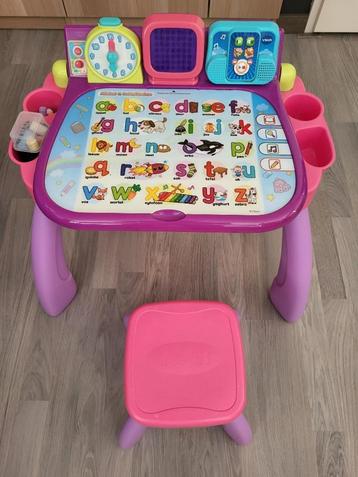 Super tof magisch bureau inclusief krukje beschikbaar voor biedingen