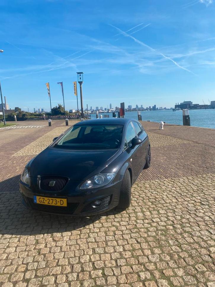 Seat Leon 1.2 TSI 77KW 2010 Zwart, Auto's, Seat, Leon, Benzine, A, Hatchback, Handgeschakeld, Geïmporteerd, Zwart, Zwart, Voorwielaandrijving