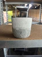 Handgemaakte betonnen bloempot, Tuin en Terras, Bloempotten, Rond, Ophalen of Verzenden, Aardewerk, Binnen