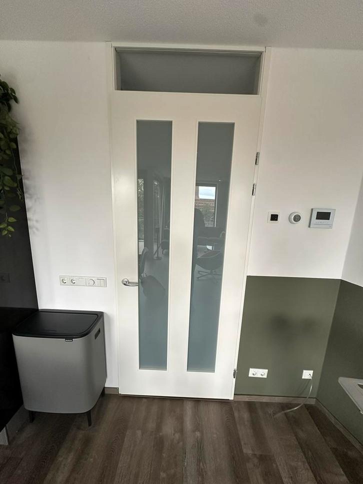 Nette opdekdeuren 930 x 2315 en meterkast 730 x 2315, Doe-het-zelf en Verbouw, Deuren en Horren, Zo goed als nieuw, Binnendeur