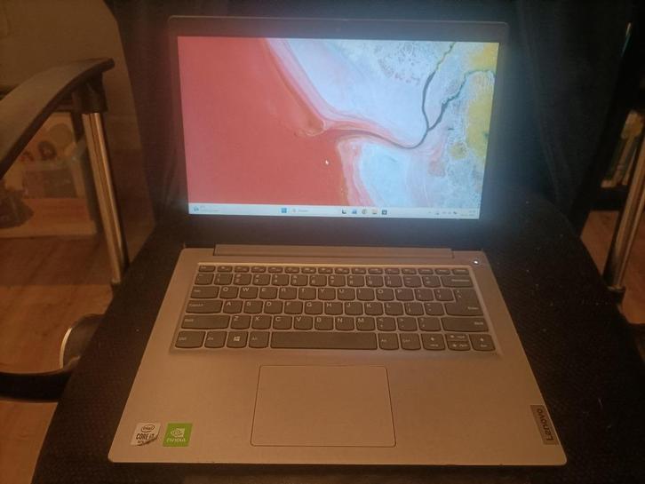 Lenovo laptop, Computers en Software, Windows Laptops, Gebruikt, 14 inch, HDD, Minder dan 2 Ghz, 4 GB, Qwerty, Met videokaart