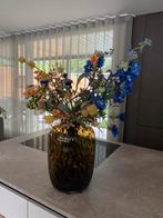 Mooie cheetah bruine vaas met kunstbloemen, Overige kleuren, 50 tot 75 cm, Ophalen of Verzenden, Glas