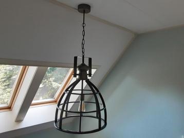 Mooie Stalen Hanglamp hoogte 63 cm, diameter 47 cm. beschikbaar voor biedingen