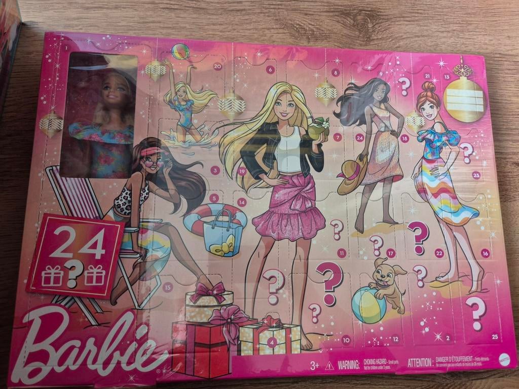 Barbie adventskalender,  barbie en 24 accessoires NIEUW, Ophalen of Verzenden, Nieuw, Barbie