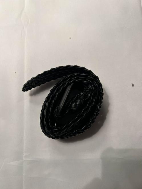 Zwarte gevlochten  1 meter lang geschikt voor heupmaat 80 cm, Sieraden, Tassen en Uiterlijk, Broches, Zo goed als nieuw, Overige materialen