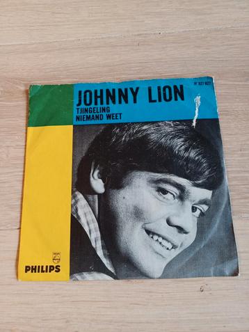 Single van Johnny Lion - Tjingeling / 1966 beschikbaar voor biedingen