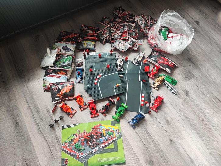 Bak vol race blocks. Bouw zelf je eigen F1 circuit, Kinderen en Baby's, Speelgoed | Duplo en Lego, Zo goed als nieuw, Complete set