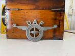 Oud oldtimer daf vrachtwagen embleem schild logo, Ophalen of Verzenden, Gebruikt, Overige typen